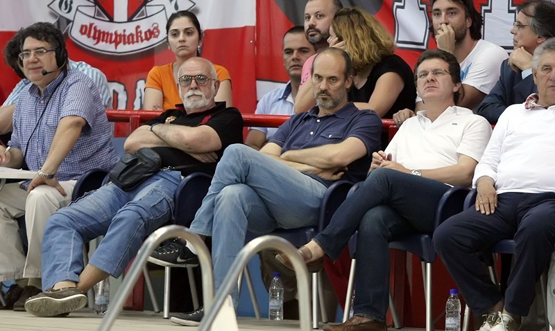 «Σέρνει» τον Ολυμπιακό μέχρι το... Λαιμό, η Βουλιαγμένη! (photos)