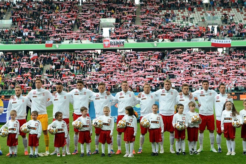 Euro 2012: Άνετα η Πολωνία (photos+video)