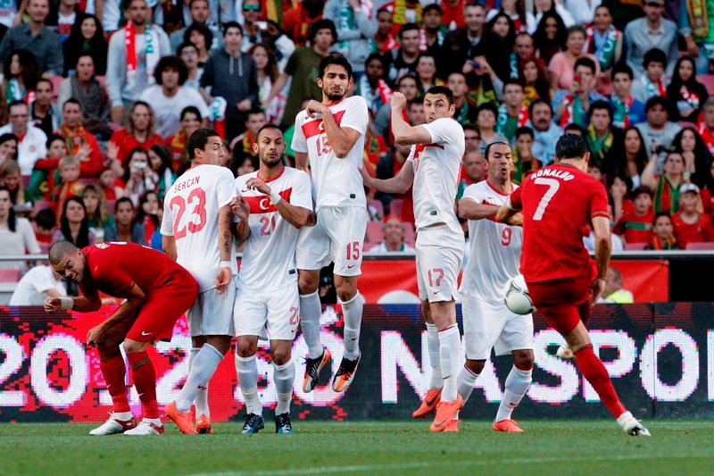 Euro 2012: Προβλημάτισε και πάλι η Πορτογαλία (photos+video)