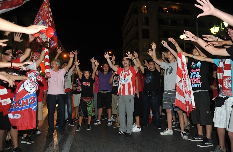 Στα ερυθρόλευκα ο Πειραιάς (photos)