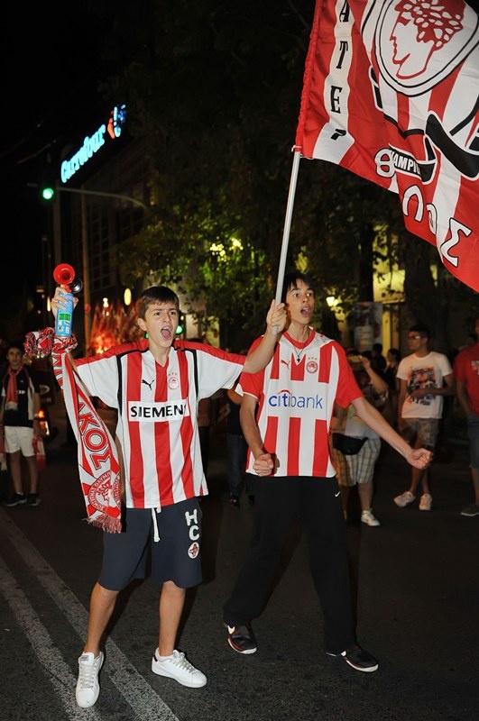 Στα ερυθρόλευκα ο Πειραιάς (photos)