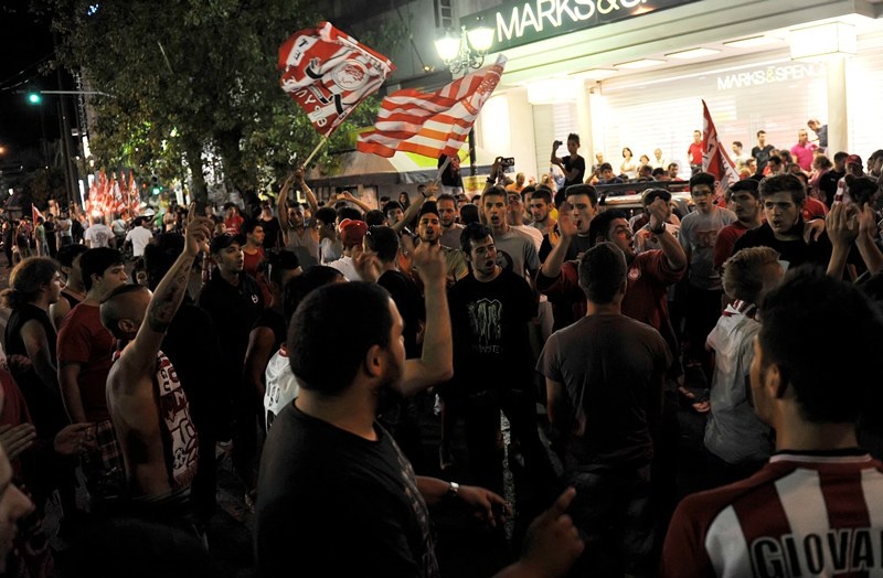 Στα ερυθρόλευκα ο Πειραιάς (photos)