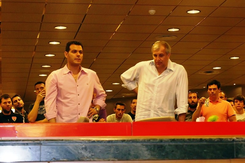 Υποδοχή στο Caravel και ομιλία Ζοτς: «Η ζωή μου όλη ο ΠΑΟ» (videos+photos)
