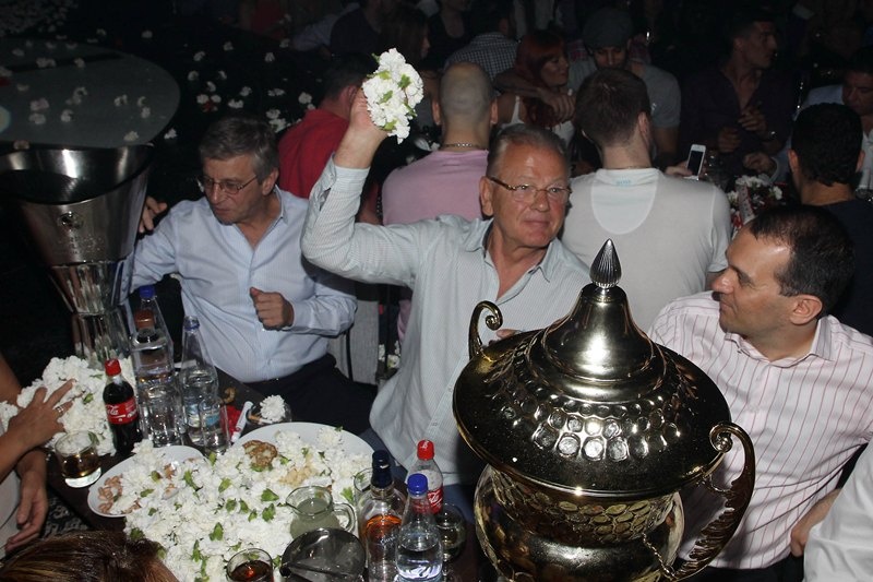 Με τις δύο κούπες ο Ολυμπιακός στον Βέρτη! (videos+photos)