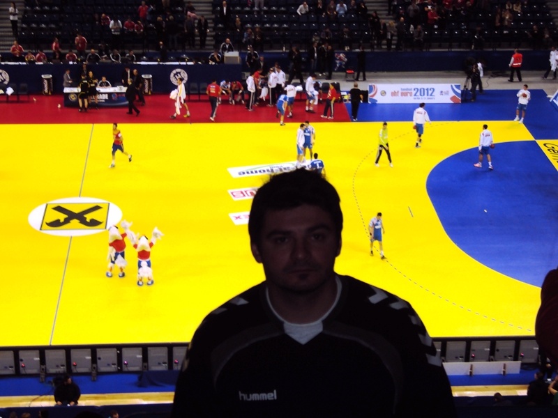 Ένας Έλληνας που λατρεύει το χάντμπολ (photos)