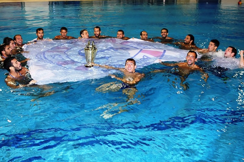 Τα σήκωσε όλα η Βουλιαγμένη! (video+photos)