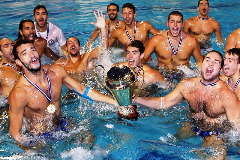 Τα σήκωσε όλα η Βουλιαγμένη! (video+photos)