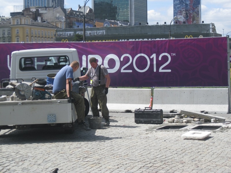 Euro 2012: «Χρώμα» EURO από τη Βαρσοβία (photos)