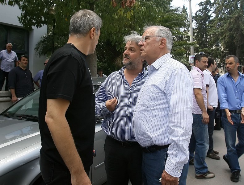 Super League: Ντου οπαδών της ΑΕΚ στο ΔΣ της λίγκας (photos)