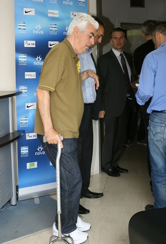 Super League: Ντου οπαδών της ΑΕΚ στο ΔΣ της λίγκας (photos)