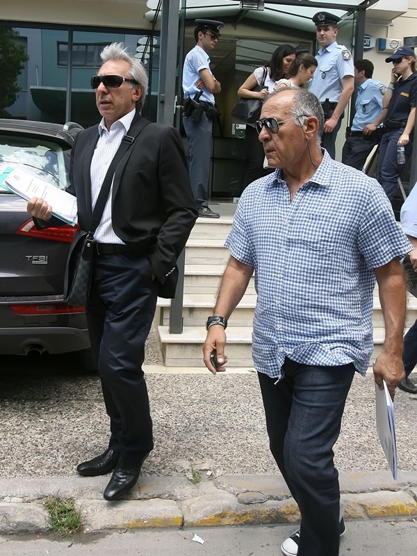 Super League: Ντου οπαδών της ΑΕΚ στο ΔΣ της λίγκας (photos)