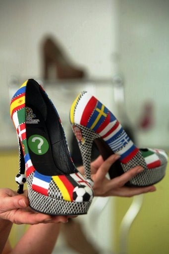 Euro 2012: Οι… γόβες της διοργάνωσης (photos)