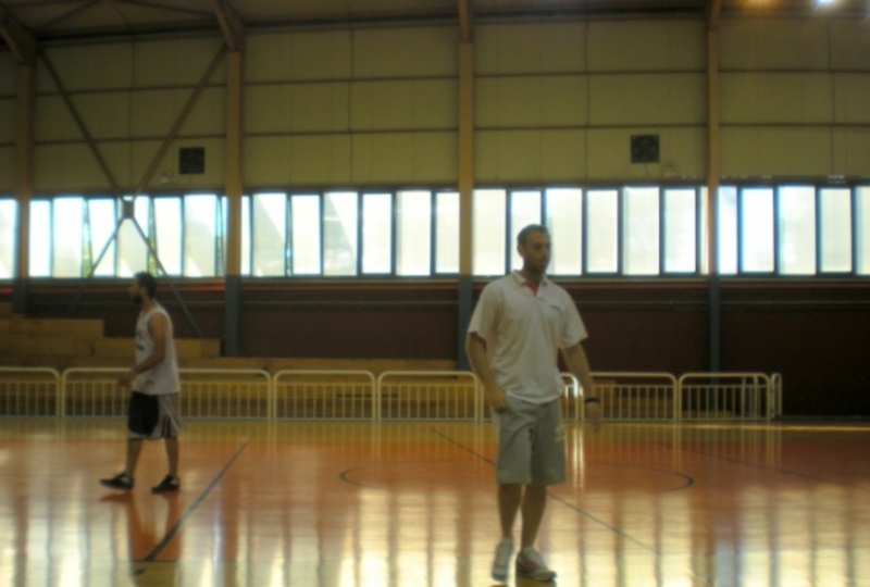 Μάντζαρης: «Τα κεφάλια μέσα!» (photos)