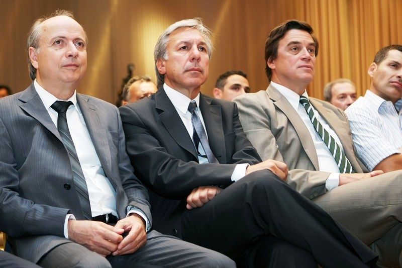 Παίρνει τις μετοχές ο Αλαφούζος (photos)