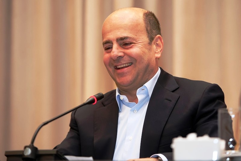 Παίρνει τις μετοχές ο Αλαφούζος (photos)