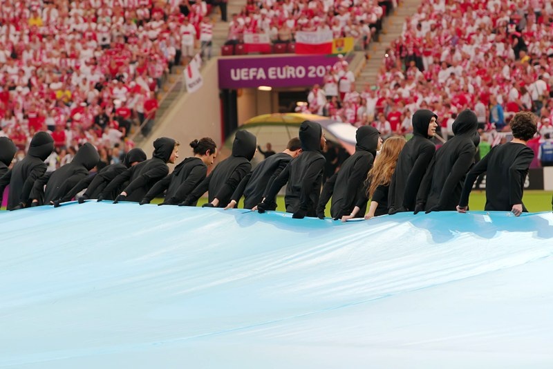 Euro 2012: Φαντασμαγορική τελετή έναρξης (photos)