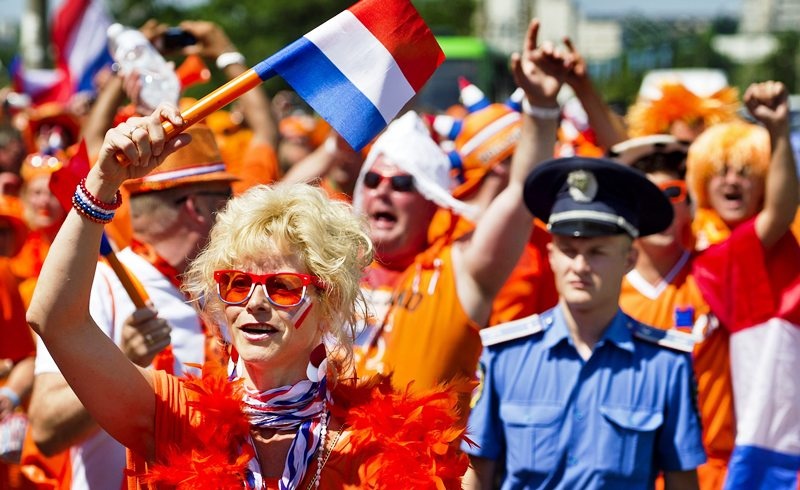 Euro 2012: «Οράνιε» λαοθάλασσα
