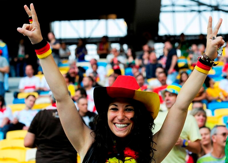 Euro 2012: «Καθάρισε» με Γκόμεζ η Γερμανία (video+photos)