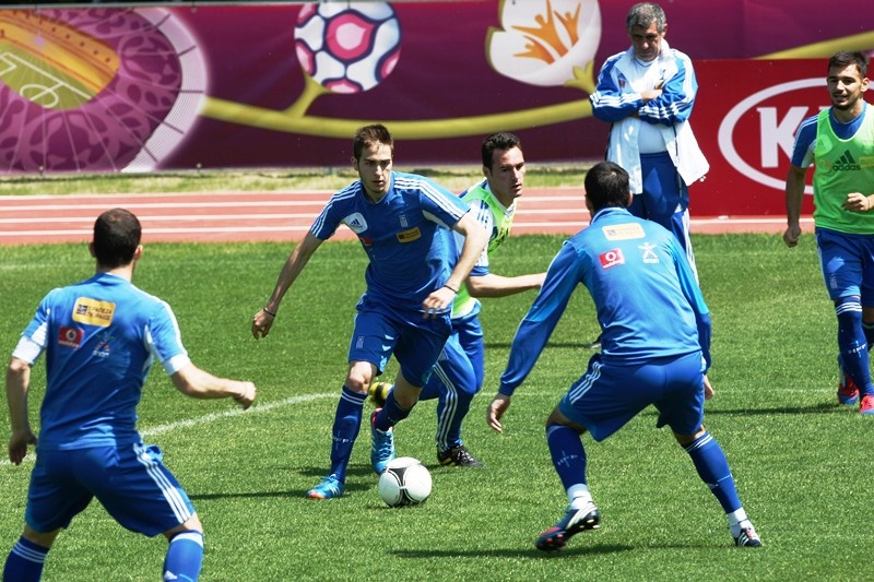 Euro 2012: Αποχώρησε ο Φωτάκης από την προπόνηση (photos+videos)
