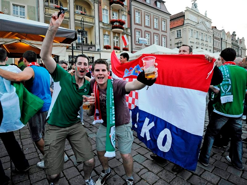 Euro 2012: Η «μάχη» της εξέδρας (photos)