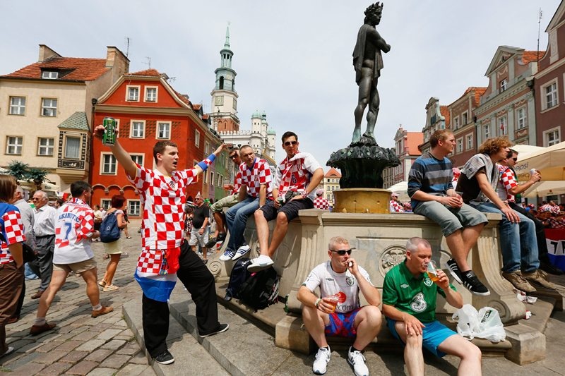 Euro 2012: Η «μάχη» της εξέδρας (photos)