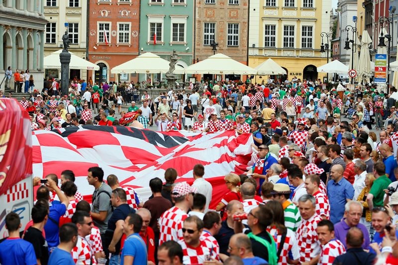 Euro 2012: Η «μάχη» της εξέδρας (photos)