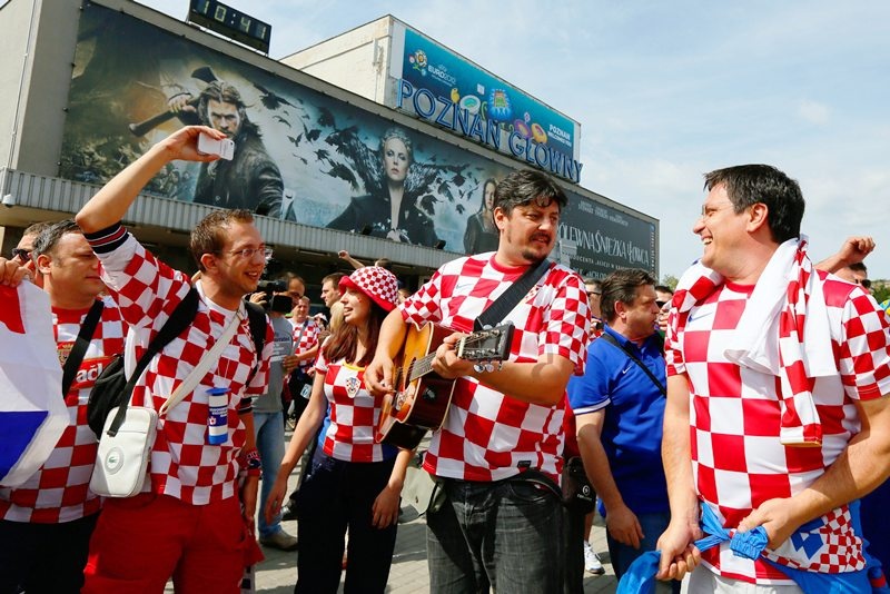 Euro 2012: Η «μάχη» της εξέδρας (photos)