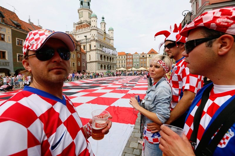 Euro 2012: Η «μάχη» της εξέδρας (photos)