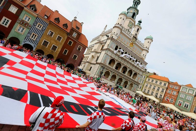Euro 2012: Η «μάχη» της εξέδρας (photos)