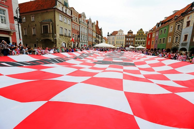 Euro 2012: Η «μάχη» της εξέδρας (photos)