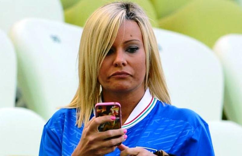 Euro 2012: Στο πλευρό των παικτών οι WAGs (photos)