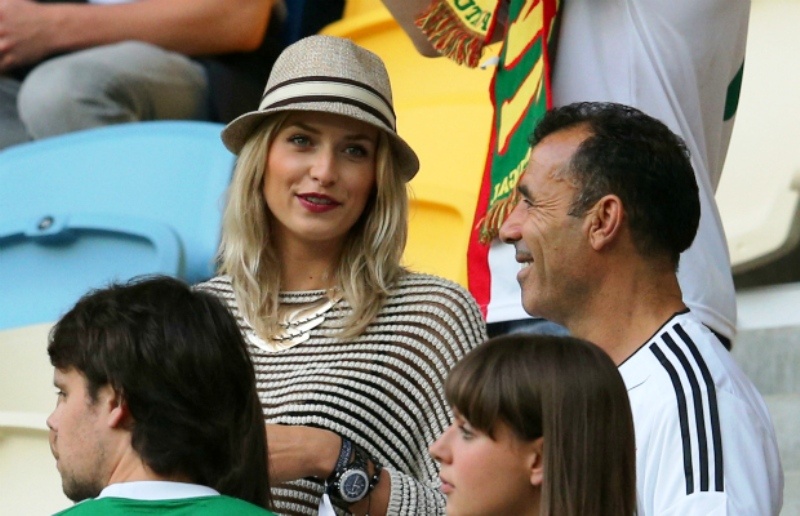 Euro 2012: Στο πλευρό των παικτών οι WAGs (photos)