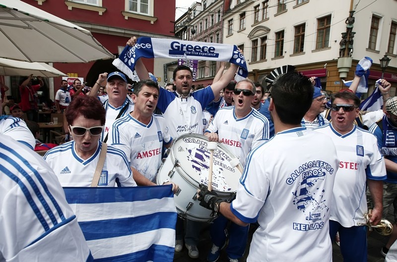 Ξέφρενο γλέντι από Έλληνες και Τσέχους στο Βρότσλαβ! (videos+photos)