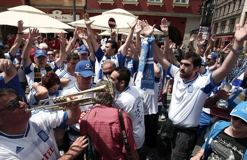 Ξέφρενο γλέντι από Έλληνες και Τσέχους στο Βρότσλαβ! (videos+photos)