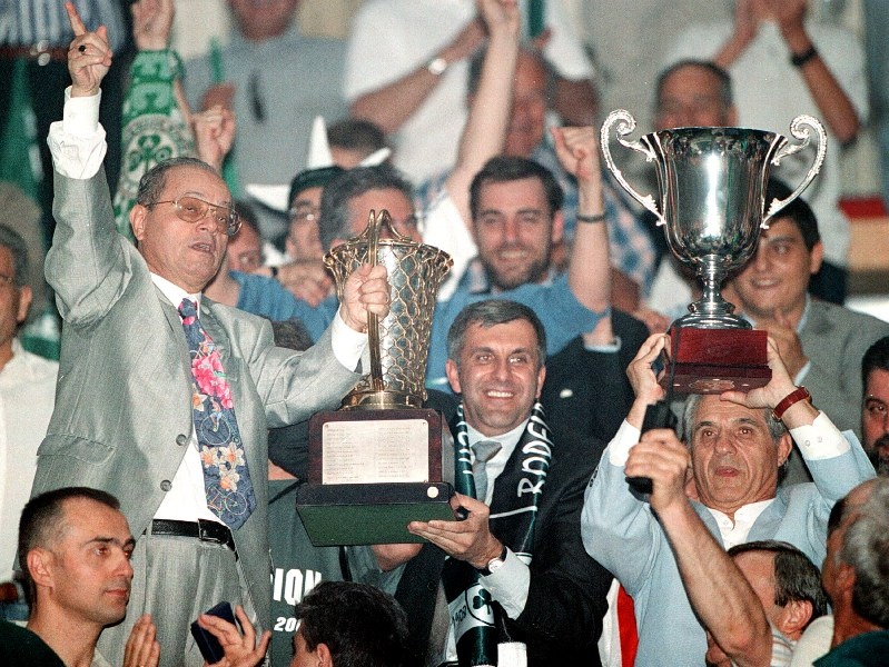 Ο πράσινος άρχοντας των δαχτυλιδιών! (photos+videos)