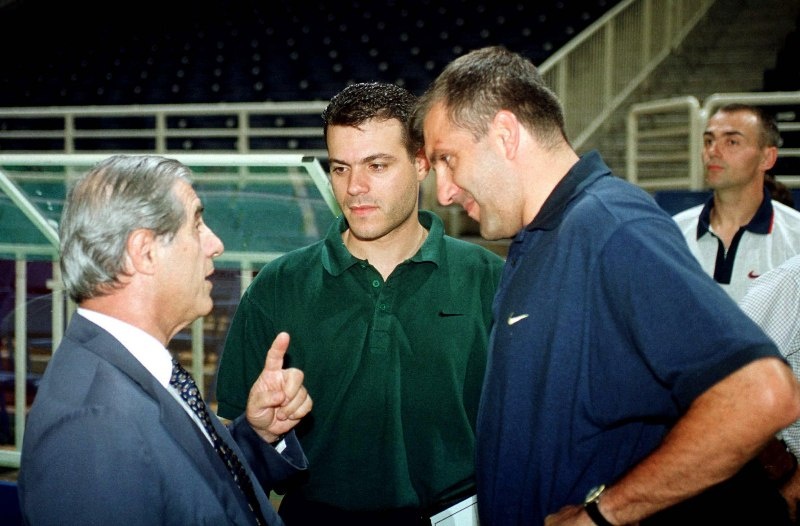 Ο πράσινος άρχοντας των δαχτυλιδιών! (photos+videos)