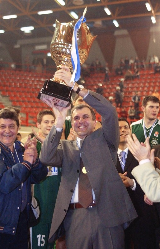 Ο πράσινος άρχοντας των δαχτυλιδιών! (photos+videos)