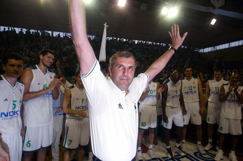 Ο πράσινος άρχοντας των δαχτυλιδιών! (photos+videos)