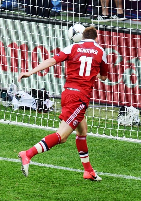 Euro 2012: Γλίτωσε τον… πάτο με Βαρέλα (photos+video)