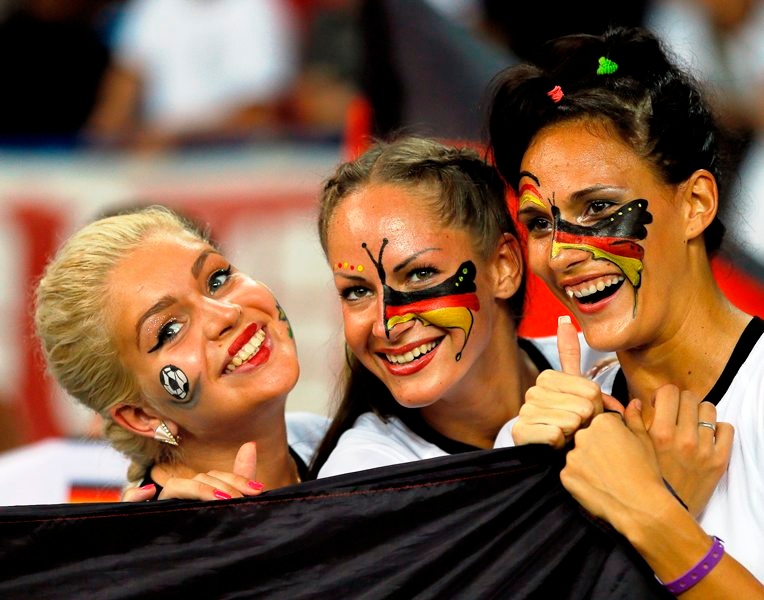 Euro 2012: Ομορφιές στο Ολλανδία – Γερμανία