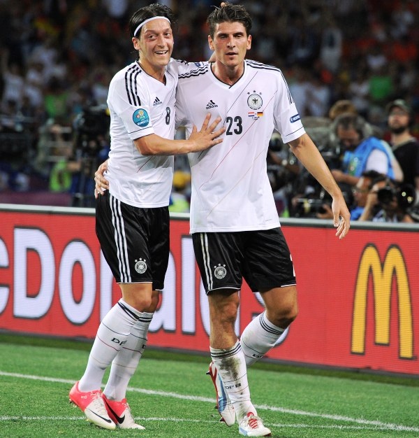 Euro 2012: Νίκη πρόκρισης για Γερμανία (photos+video)
