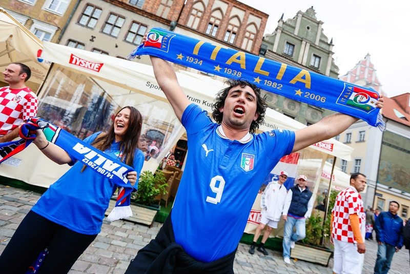 Euro 2012: Η «μάχη» της εξέδρας (photos)