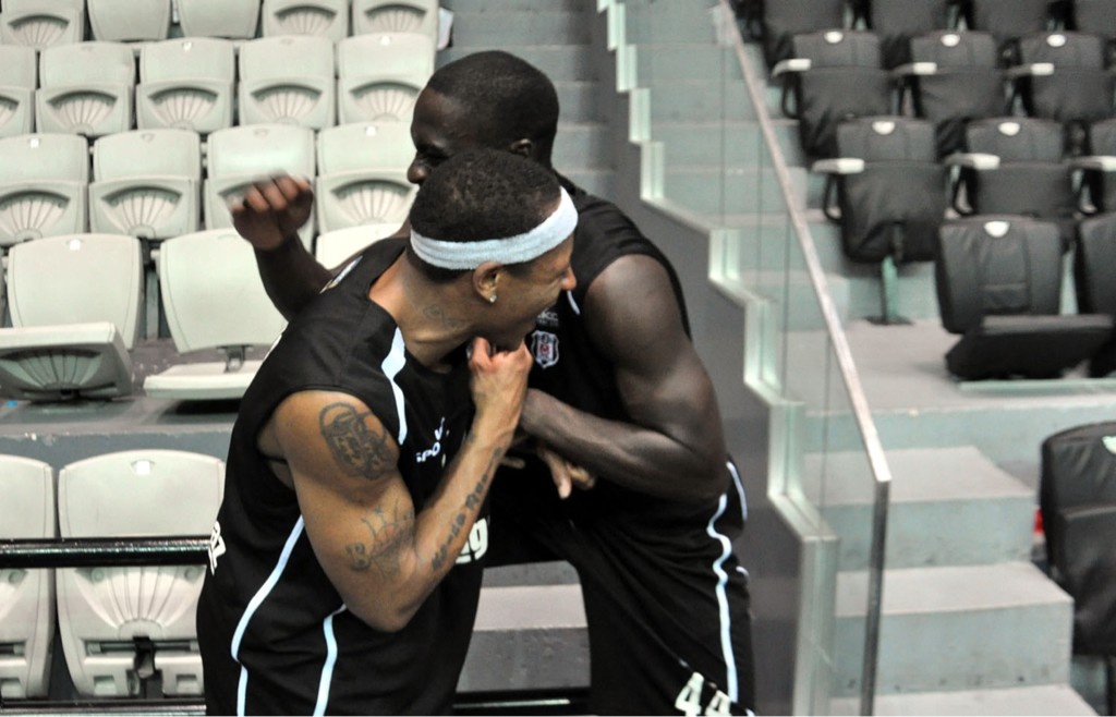 Τα πανηγύρια Μπεσίκτας και Έρτσεγκ για το Triple Crown (photos)
