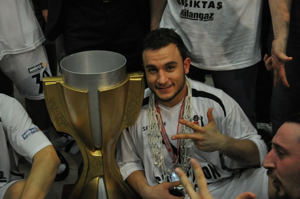 Τα πανηγύρια Μπεσίκτας και Έρτσεγκ για το Triple Crown (photos)