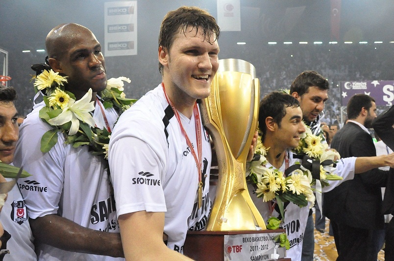 Τα πανηγύρια Μπεσίκτας και Έρτσεγκ για το Triple Crown (photos)