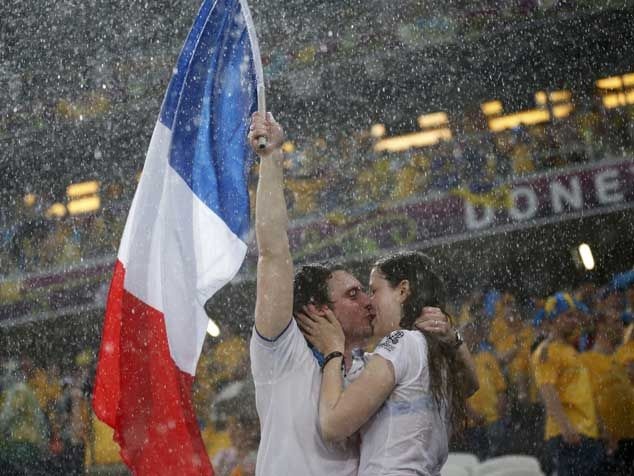 Euro 2012: Επίδειξη δύναμης από Γαλλία (photos+video)