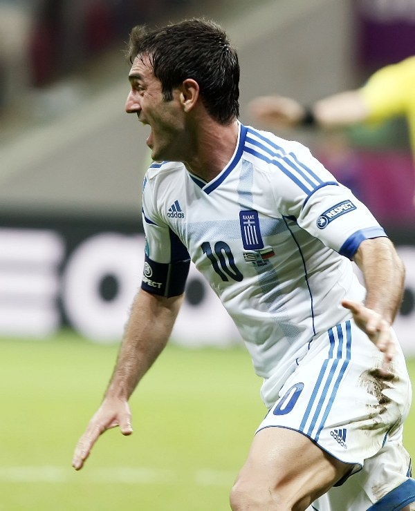 Euro 2012: Έπιασε τον Ζαγοράκη σε συμμετοχές ο Καραγκούνης (video+photos)