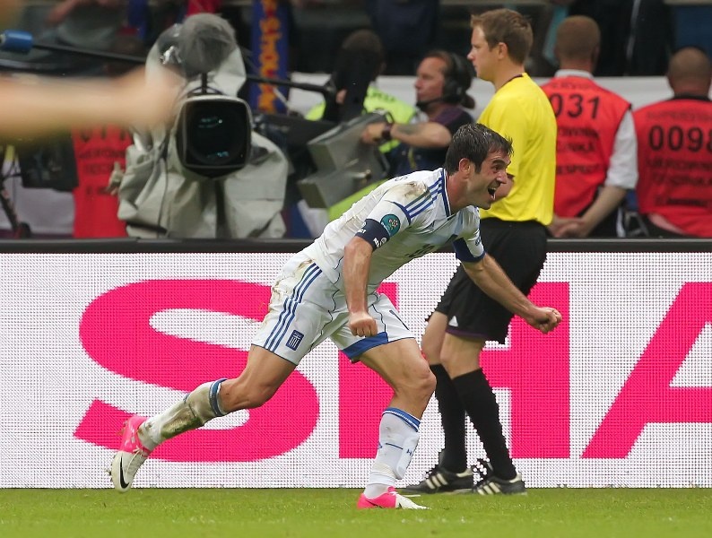 Euro 2012: Έπιασε τον Ζαγοράκη σε συμμετοχές ο Καραγκούνης (video+photos)