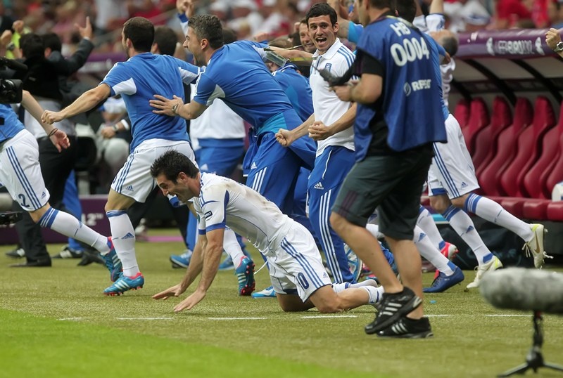 Eεεε, οοο και αυτό το Euro είναι ελληνικό! (photos+video)