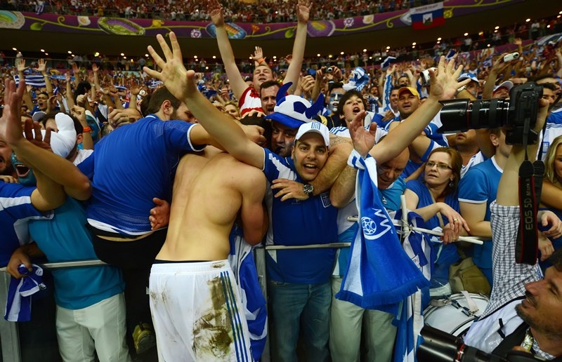 Eεεε, οοο και αυτό το Euro είναι ελληνικό! (photos+video)